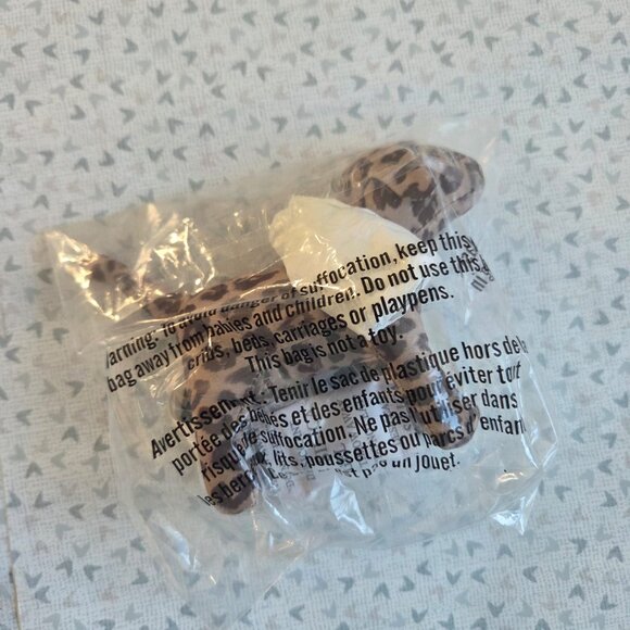 PINK DOG KEYCHAIN  By VICTORIA SECRET. - Picture 6 of 7